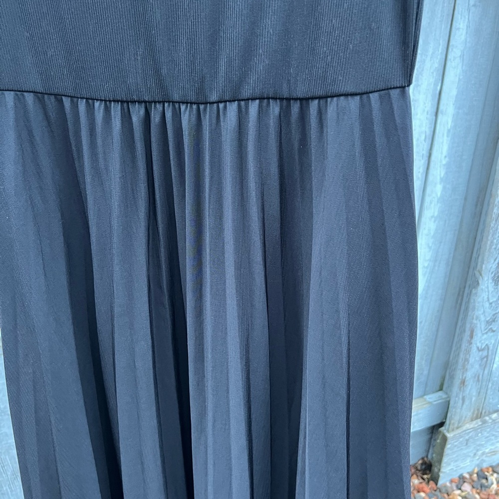 MANGO Black Maxi Dress Pleated SZ 8 - Picture 10 of 16